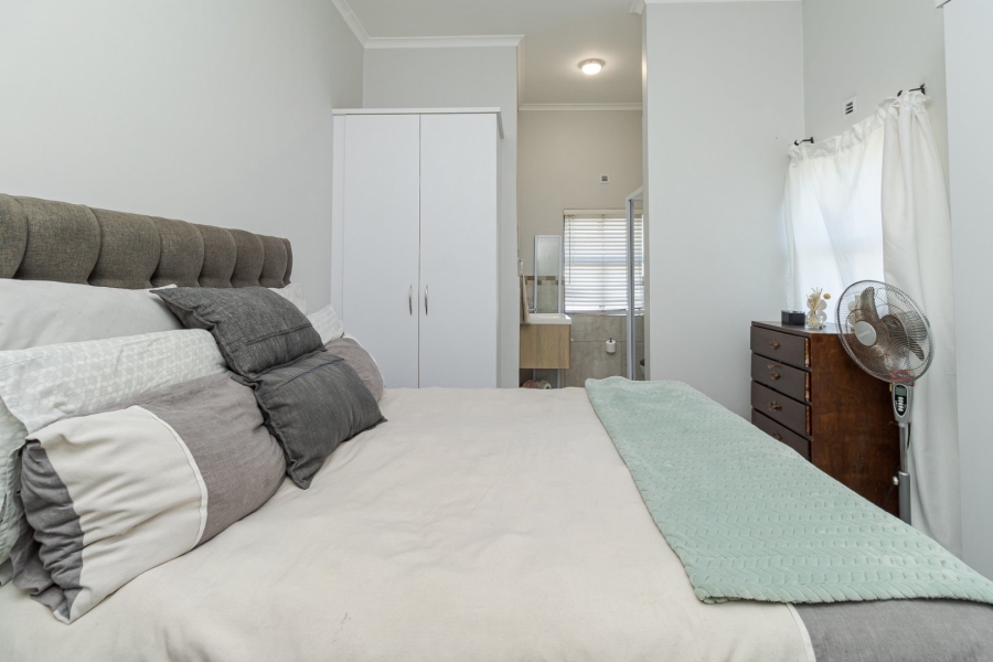 3 Bedroom Property for Sale in Buh Rein Estate Western Cape